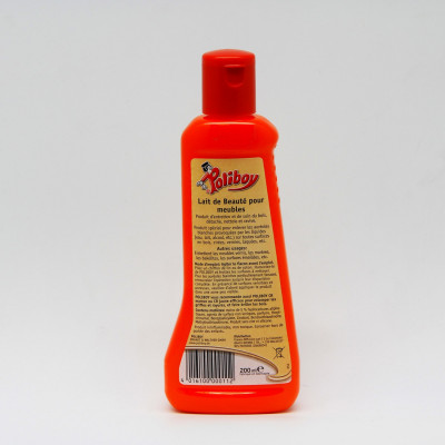 Lait de beauté pour meubles.